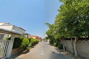 Ponte mammolo trilocale con terrazzo e p.auto