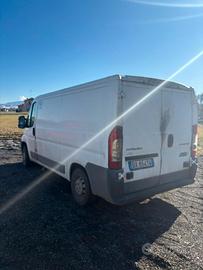 furgone coinventato con gancera