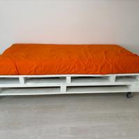 Pallets letto singolo divano