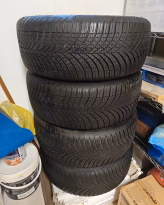 Pneumatici Goodyear Vector 4Seasons 245/45 R18