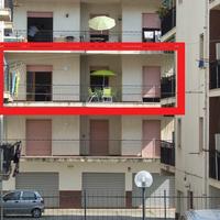 A soli 100 metri dal mare