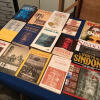Lotto 12 libri + 4 riviste sulla Sindone