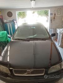 Volvo V40 del 1997 con 262,000km