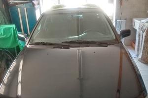 Volvo V40 del 1997 con 262,000km