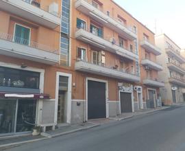 Negozio a Noci, via Cappuccini 44, 1 locali