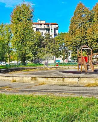 2 LOCALI A MILANO