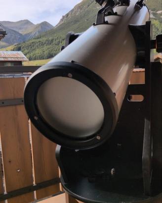 Celestron StarSense Explorer Dobson 8"