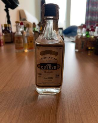 Mignon Tequila Jose Cuervo