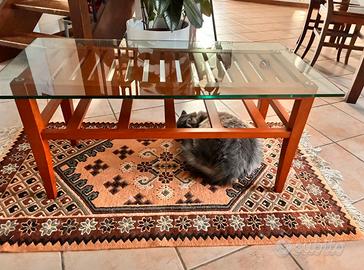 Tavolino soggiorno con ripiano in vetro