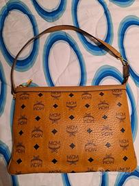 Borsa MCM