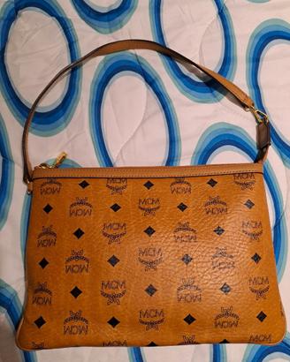 Borsa MCM