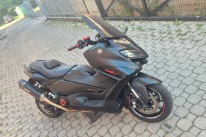 yamaha tmax 560 