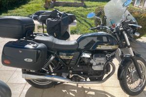 Moto Guzzi V7 classic anno 2025 Km 25500