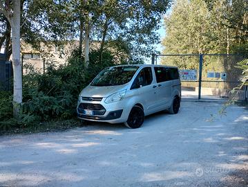 Ford custom transit 2016 2.0 diesel 135 CV. 