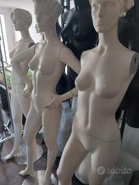 Manichini donne e mezzi busti