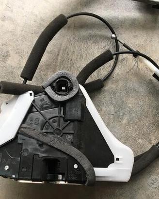 805006PE0A serratura anteriore per NISSAN JUKE