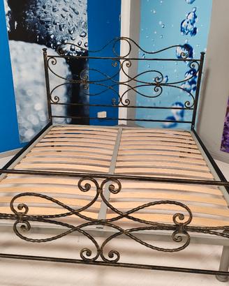 letto matrimoniale in ferro battutto