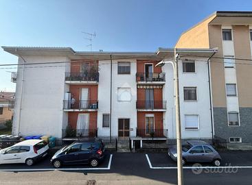 3 LOCALI A SANTHIÀ