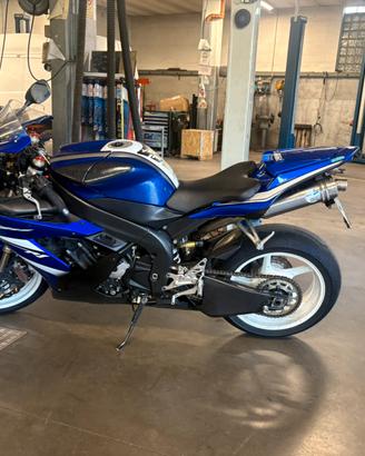 Yamaha r1