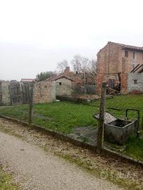 Terreno più porzione di rustico
