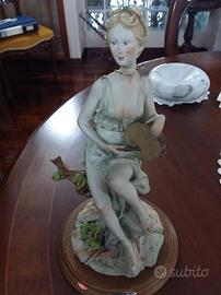 Statuina Porcellana A. Belcari stile Capodimonte -