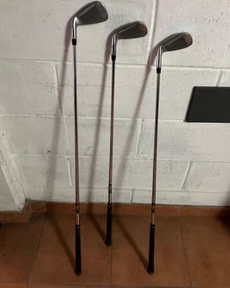 3 Mazze da golf 4,9,P con custodia
