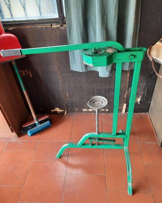 tappatrice manuale per bottiglie