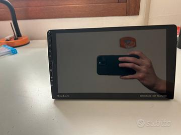 Autoradio con schermo