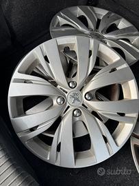 Borchie Cerchi peugeot 15”