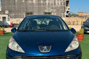 Peugeot 207 1.4 HDi 70CV 5p. XT