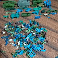 soldati d'Italia e mezzi Atlantic in scala ho