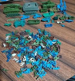 soldati d'Italia e mezzi Atlantic in scala ho