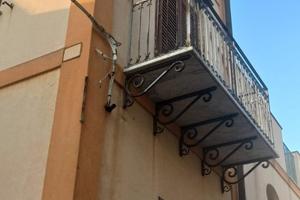 Casa su più piani a Ustica