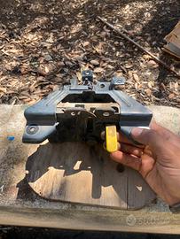 Serratura cofano + airbag Fiesta 2009