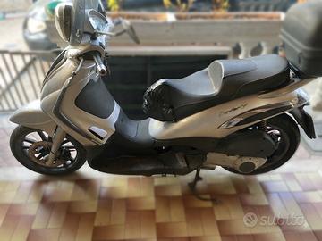 Piaggio Beverly 300 i.e. Tourer