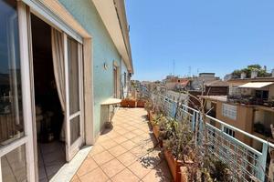 Appartamento di 160 m² con più di 5 locali a Catan