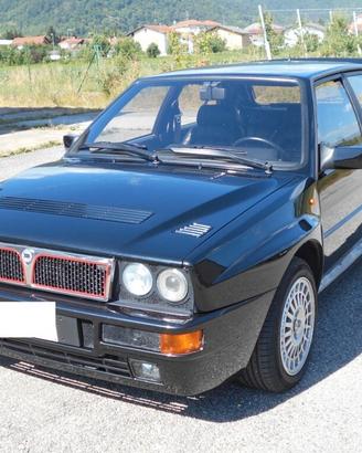 Lancia Delta EVOLUZIONE 16 V