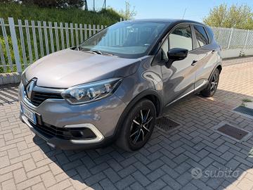 Renault Captur dCi 8V 90 CV EDC Sport Edition