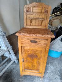 Mobiletto vintage in legno massello con marmo 