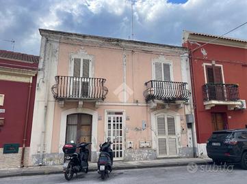 CASA SEMINDIPENDENTE A MILAZZO