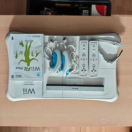 Accessori Wii - Balance Board + WiiFit Plus + cont