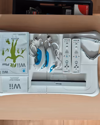 Accessori Wii - Balance Board + WiiFit Plus + cont
