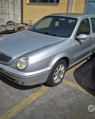 Lancia Lybra Station Wagon Demolita - Per Ricambi