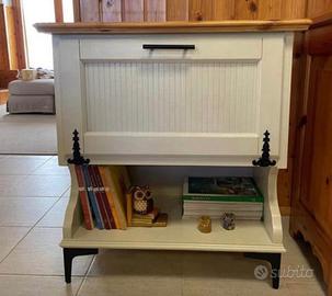 Mobiletto porta liquori