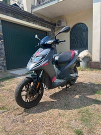 aprilia sr 50 motard 2 tempi