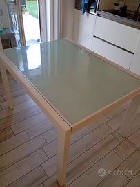 tavolo da pranzo bianco con vetro 