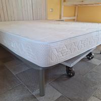 2 materassi matrimoniali in lattice usati