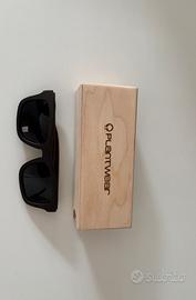 Occhiale da sole in legno