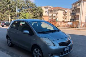 Toyota Yaris 1.0 3 porte Sol