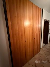 Mobile a tripla anta